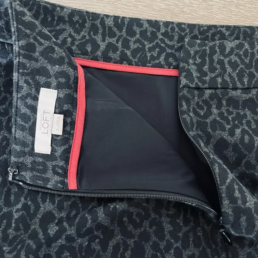 Ann Taylor LOFT Black Leopard Cheetah Pencil Skirt 2